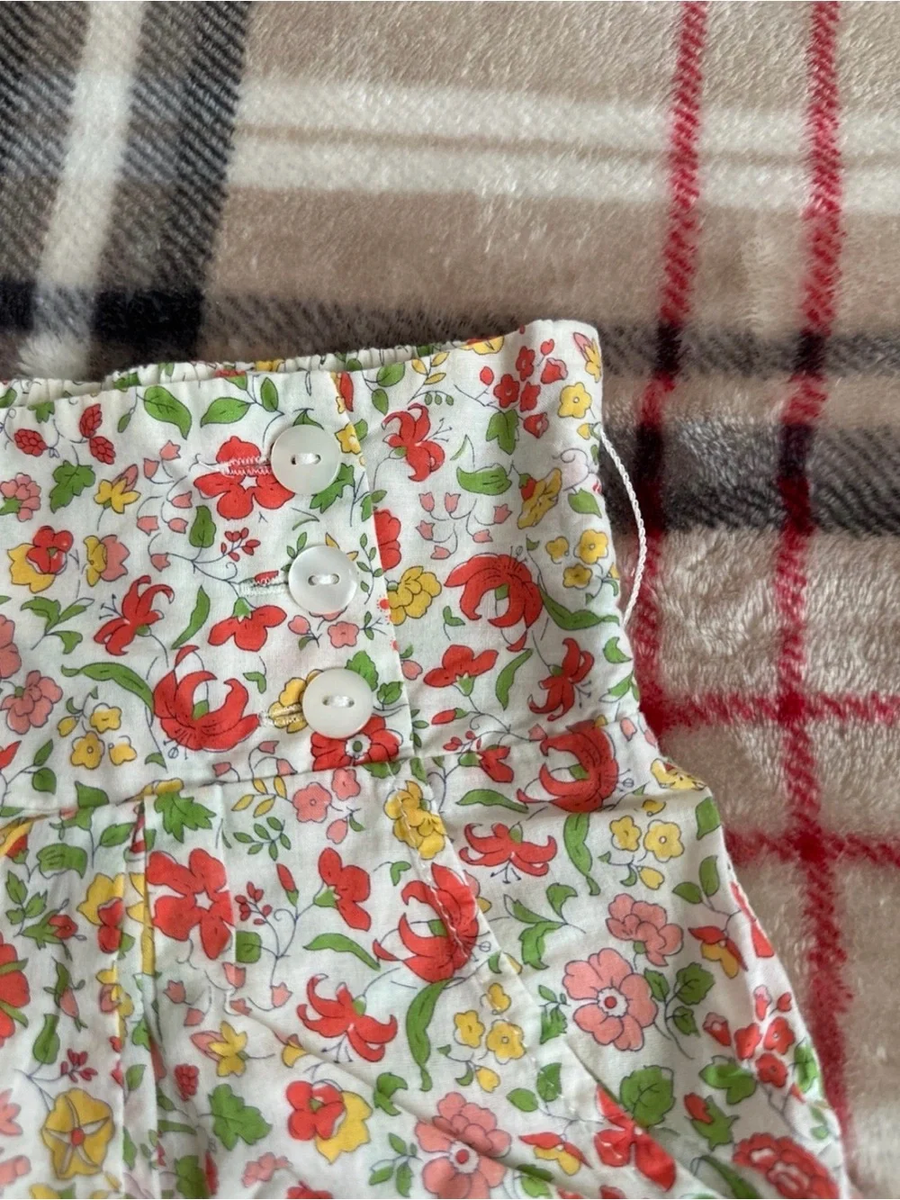 American Eagle Size Medium Floral Print Skirt with Buttons READ DESCRIPTION